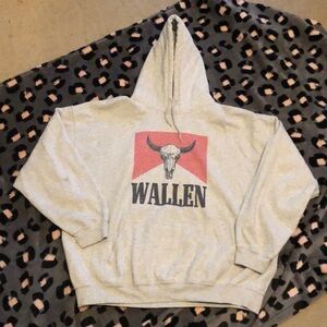 “Wallen” women’s hoodie. Worn once. Size 2XL. Excellent condition.